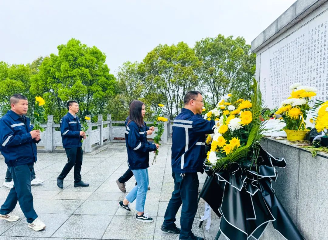 在緬懷中汲取奮進(jìn)力量！這場主題黨日活動(dòng)“走心”更“入心”！(圖4)